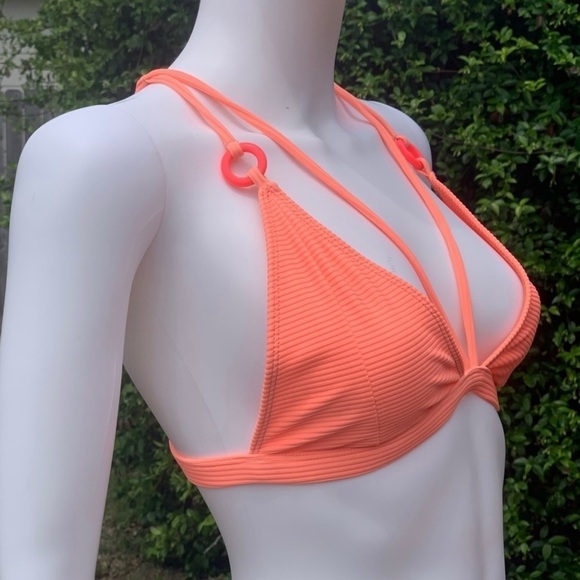 💋NWT Lovers + friends strappy ribbed modest coverage bikini top - Picture 11 of 16